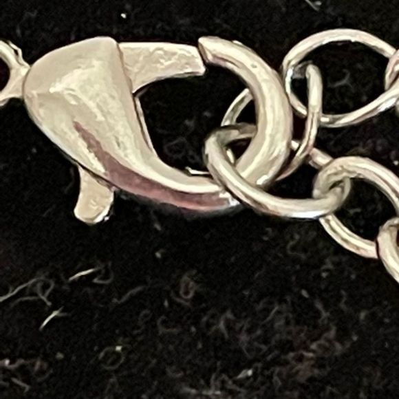 6” silver tone chain‎ bracelet and silver tone round “loyal” engravable charm - Picture 4 of 8